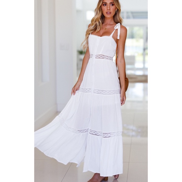 Dresses & Skirts - Maxi Dress